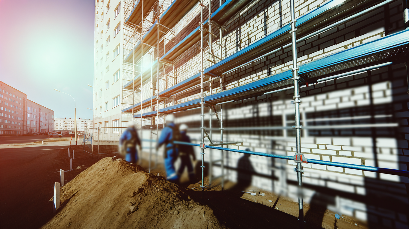 Sécurité des échafaudages : les normes essentielles pour un chantier sûr