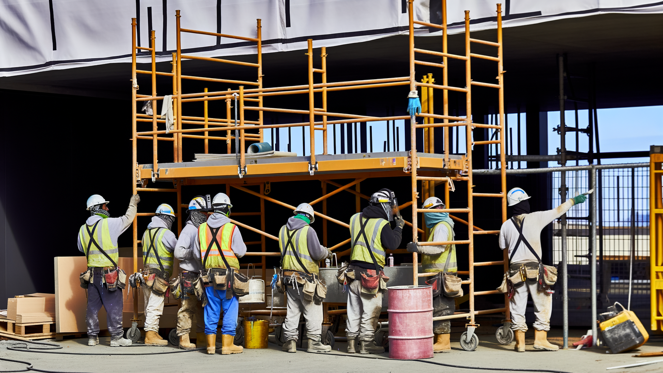 Innovation en chantier : les dernières tendances pour vos échafaudages roulants