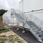 /escalier-modulaire/escalier-modulaire-acier-galvanise-2kn-pour-conteneur-base-vie-chantier-p-4002701.22-600x600.jpg