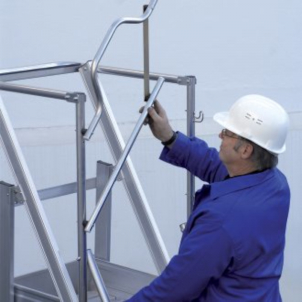 Escalier de 45 degrés en aluminium pour système de plateforme Workbench -  Chine L'escalier, un escalier plate-forme d'aluminium